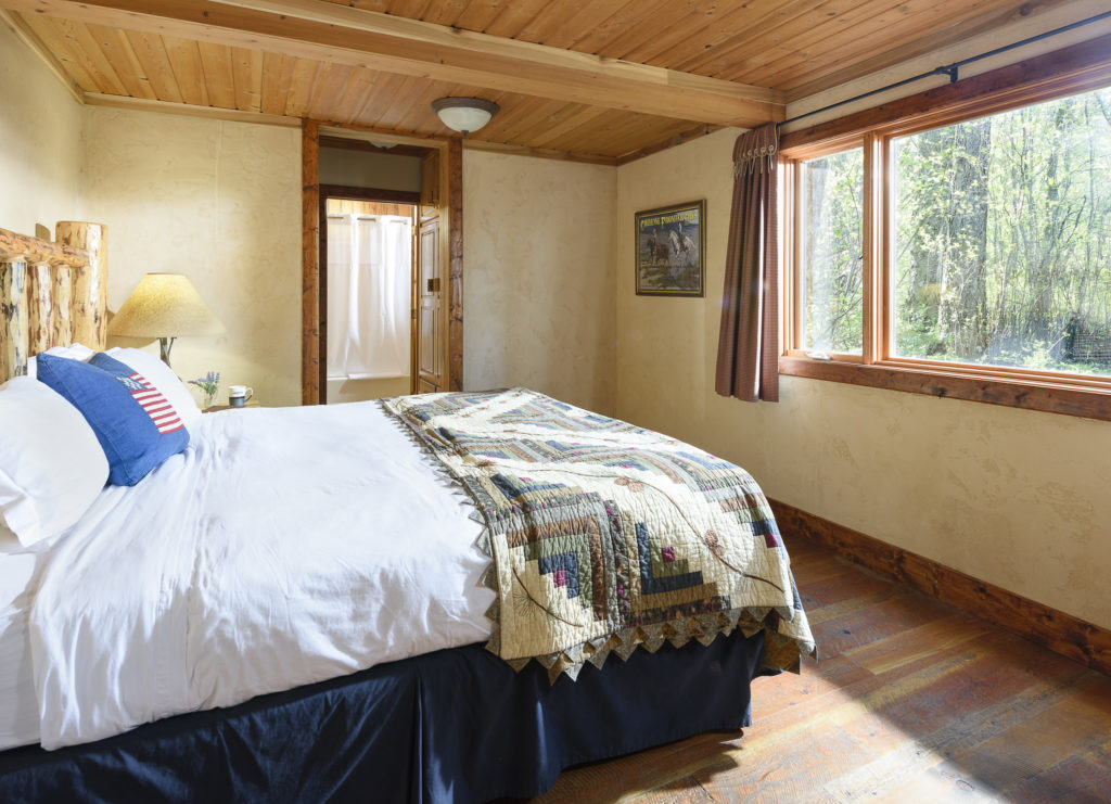 Flathead Lake Lodge - Montana - Cabins, Room 1, Image 2