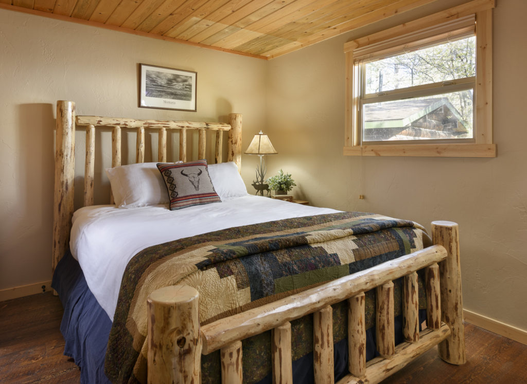 Flathead Lake Lodge - Montana - Cabins, Room 7, Image 3