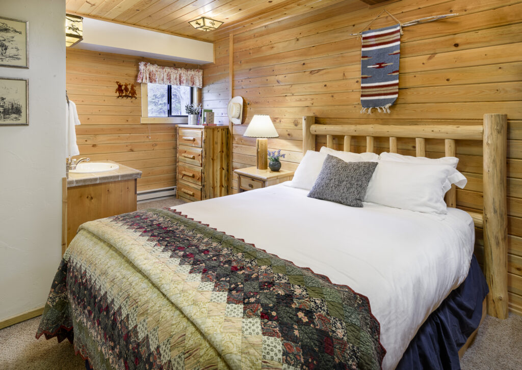 Flathead Lake Lodge - Montana - South Lodge, Room 11/12, Image 3